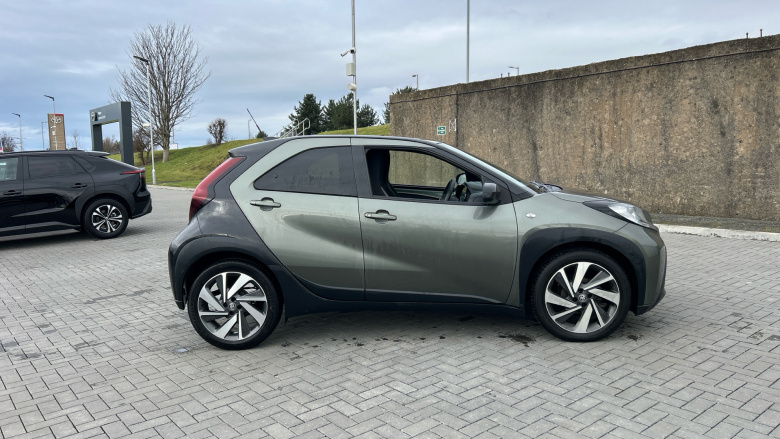 Toyota Aygo X 1.0 VVT-i Edge 5dr Petrol Hatchback